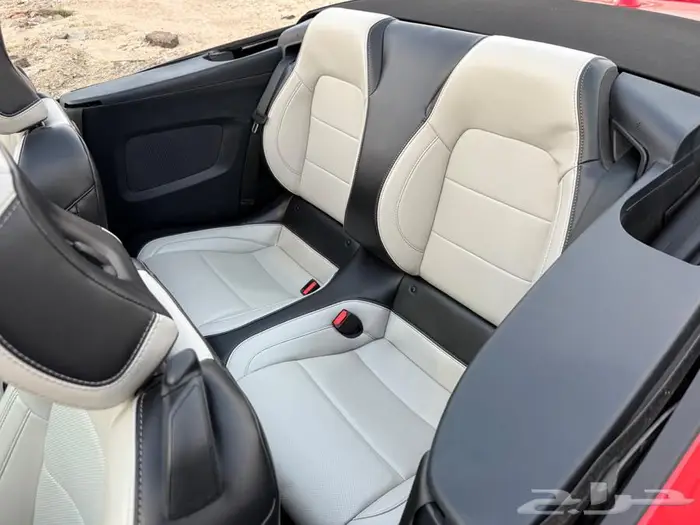 موستنج كشف 2024 ايكوبوست V4 أحمر داخلية ابيض 5