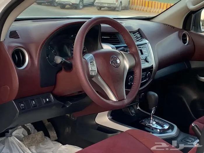 نيسان نيفارا تماتيك بنزين 2017 7