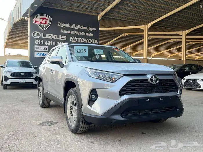 تويوتا راف فور XLE بنزين 2025 متاح اقساط و كاش 0