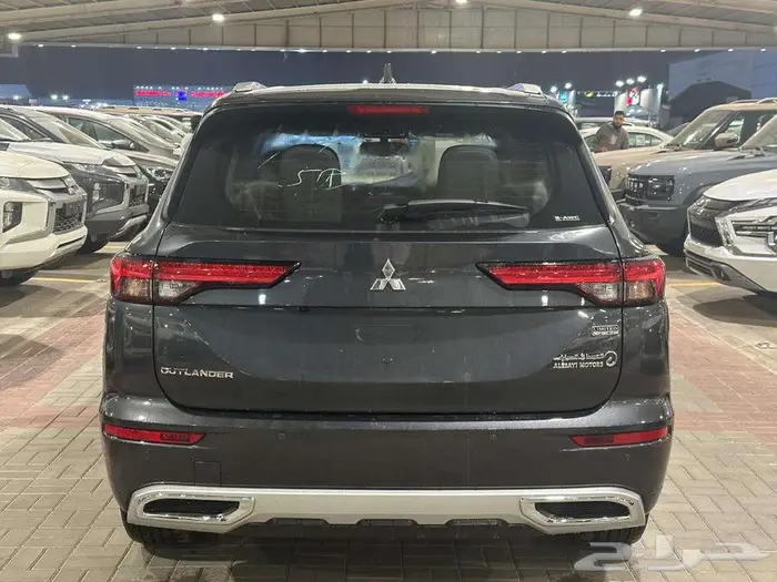 عرض نهايه العام متسوبيشي اوتلاندر 2025 فل بريميوم 4