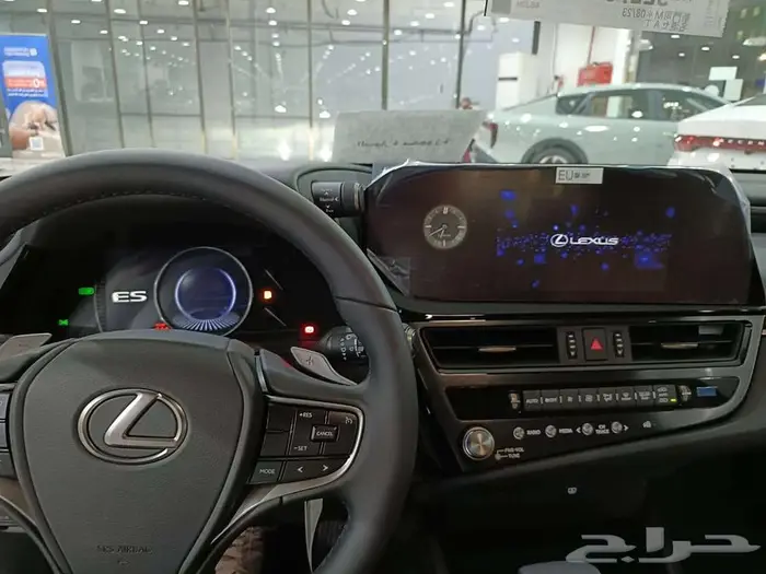 ليكزس - ES 300 H - 2025 - هايبرد - سعودي - اقل الاسعار 6
