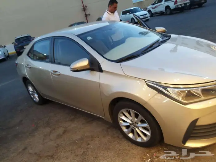 تويوتا كورولا نظيف جدا 2