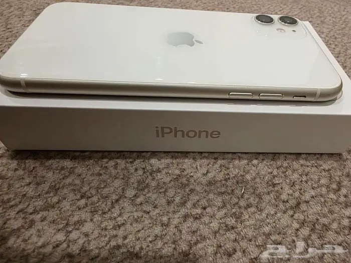 ايفون 11 ابيض 7