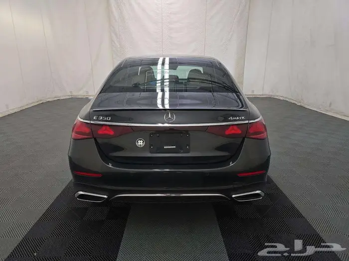 E كلاس اعلى المواصفات 3 شاشات 2025 4