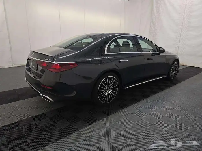 E كلاس اعلى المواصفات 3 شاشات 2025 5