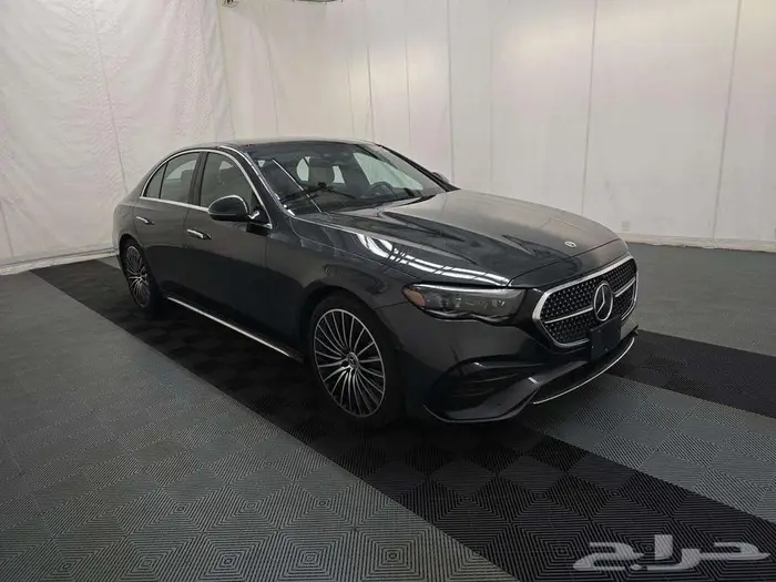 E كلاس اعلى المواصفات 3 شاشات 2025 3