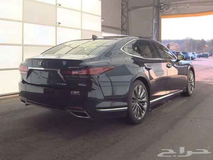 لكزس LS 500 من اجمل الالوان و سعر جدا مميز 5