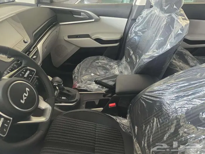 كيا كارينز نص فل موديل 2025 سعودي 6