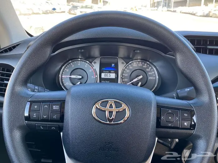 تويوتا هايلوكس فل كامل بنزين تماتيك 2025 كاش - اقساط 10