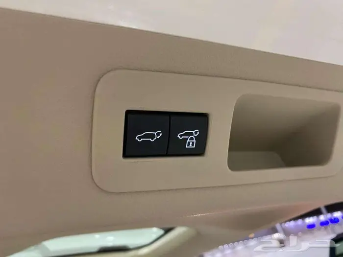 تويوتا جي اكس ار 4 2025 ابيض بنزين سعودي 17