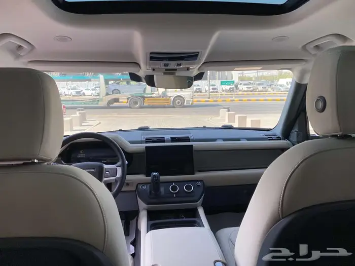 لاند روفر ديفندر 2024 SE 13