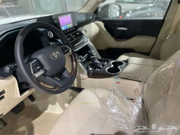 جي اكس ار L4 بريمي بنزين 2025 اللون اسود ابواب شفط 21