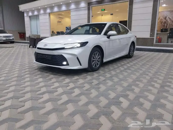 تويوتا كامري E بنزين ستاندر سعودي 2025 2