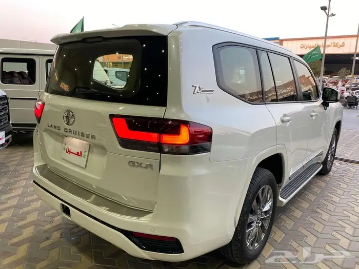 تويوتا لاند كروزر GXR-4 موديل 2022 عداد 6 الاف كم فقط 3