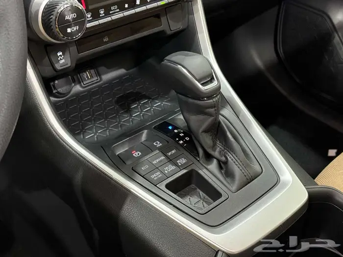 تويوتا رافور نص فل فتحة سقف فضي بنزين 2025 اقل سعر 24