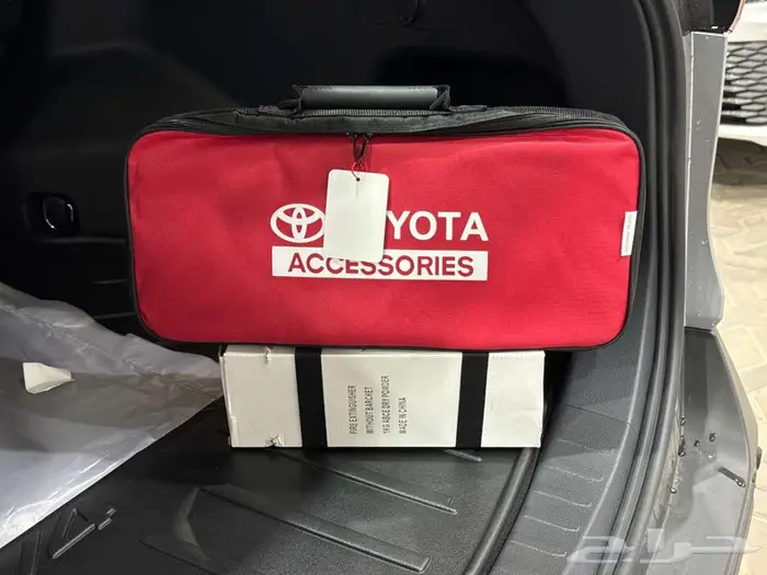 تويوتا رافور نص فل فتحة سقف فضي بنزين 2025 اقل سعر 44