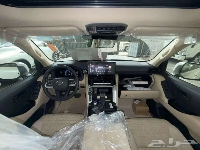 لاند كروزر GXR-L3 بنزين 2026 14