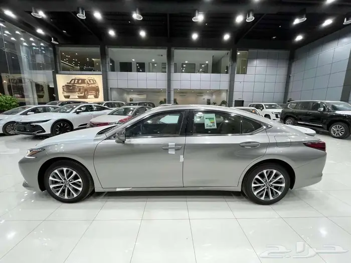 لكزس ( ES 300 AH ) موديل 2025 أقل الأسعار 5