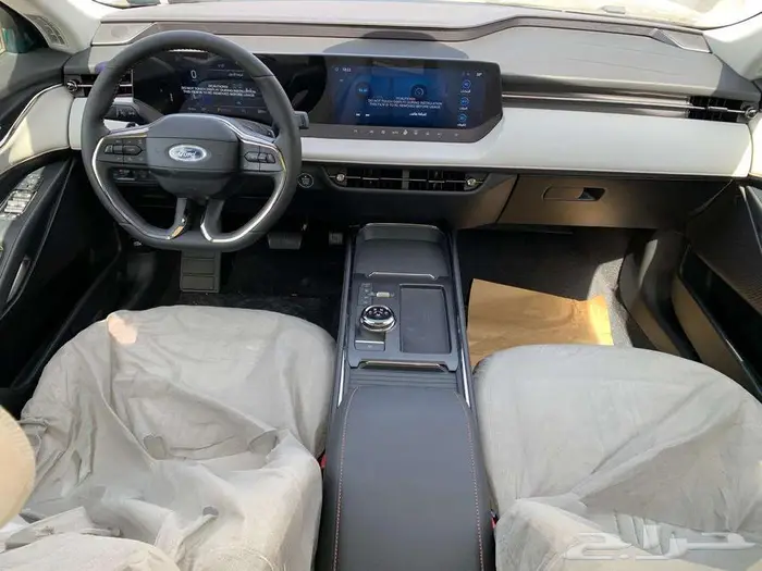 فورد توورس تيتانيوم موديل 2026 سعودي 6