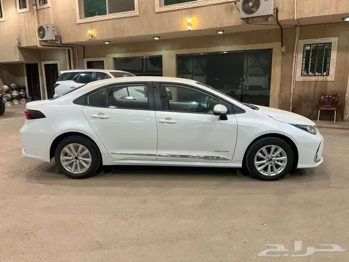 تويوتا كرولا XLI مطور ماكينه 2000 سعودي موديل 2025 1