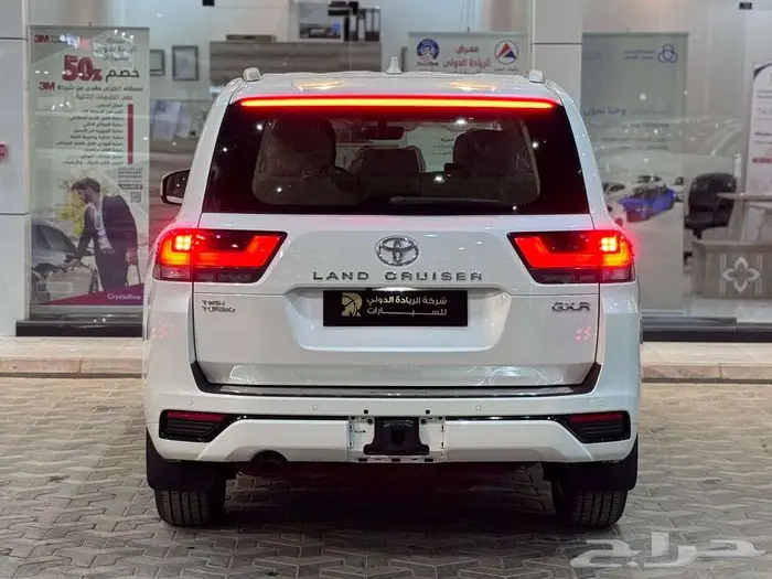 لاند كروزر GXR L4 (بريمي) فل كامل ابواب شفط 2025 كاش واقساط 4