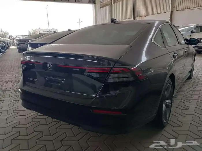 هوندا اكورد اي اكس 1.5 تيربو 2025 اسود 3