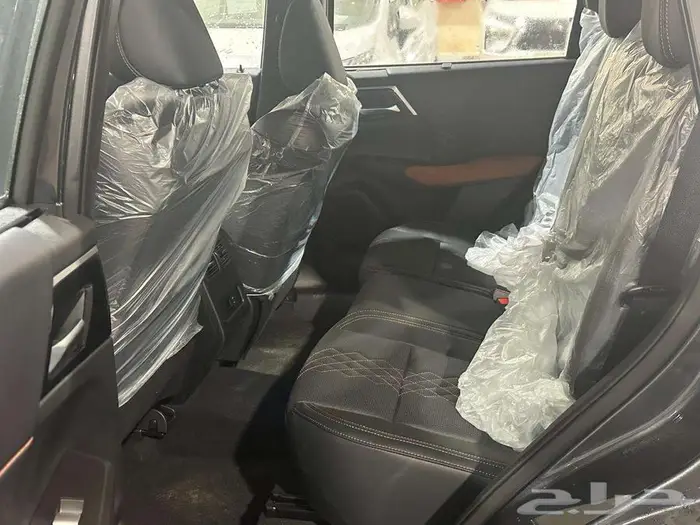 عرض خاص متسوبيشي اوتلاندر فل 2025 بريميوم 8