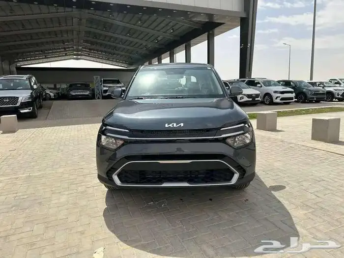 كيا كارينز ستندر 1.5 موديل 2025 شاشه وكاميرا 0