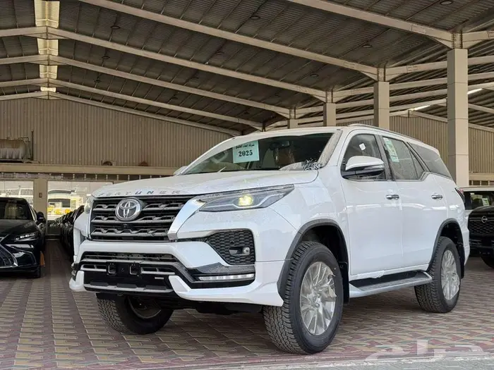 تويوتا فورتشنر VX3 بنزين 2025 بريمي كاش واقساط 1