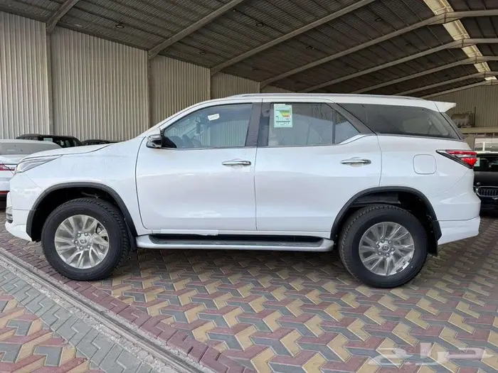 تويوتا فورتشنر VX3 بنزين 2025 بريمي كاش واقساط 3