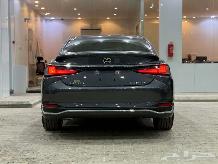 لكزس ES 300 HH موديل 2025 - عرض نهايه العام 224000 9