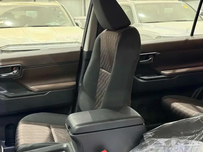 تويوتا اينوفا ستاندر رمادي بنزين 2026 اقل سعر كاش وبنوك 7