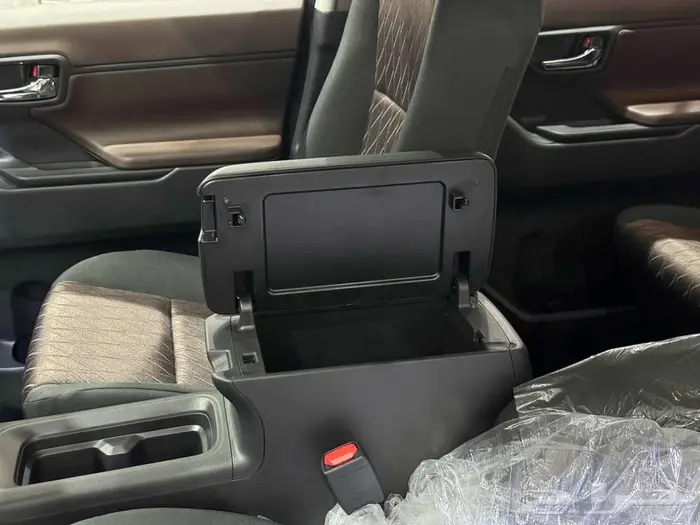 تويوتا اينوفا ستاندر رمادي بنزين 2026 اقل سعر كاش وبنوك 5