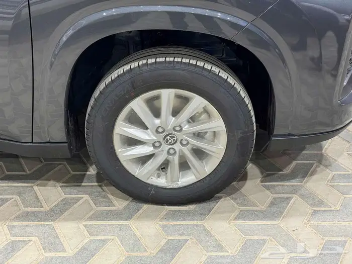 تويوتا اينوفا ستاندر رمادي بنزين 2026 اقل سعر كاش وبنوك 30