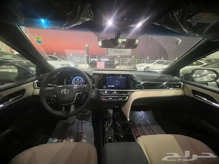 تويوتا كامرى LE بنزين موديل 2025 تيتانيوم 7