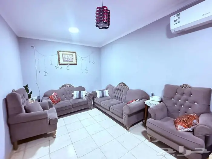 ركنه وطقم كنب للبيع 4