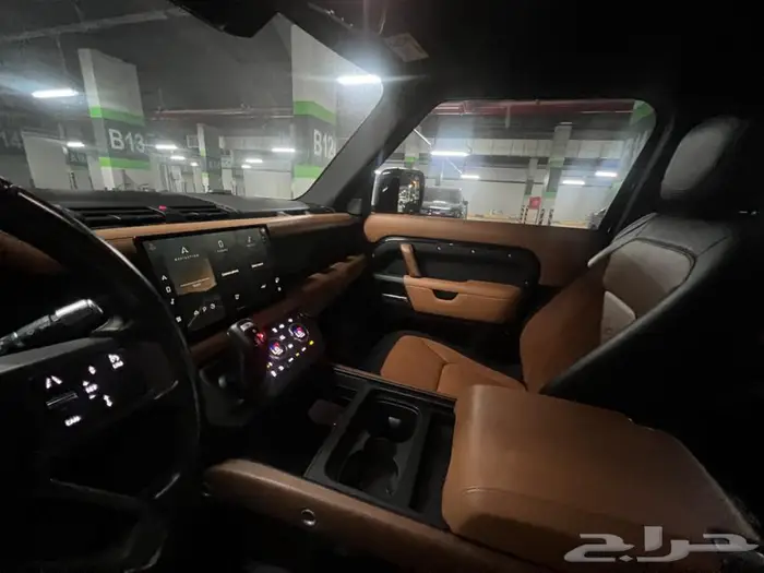 لاند روفر ديفندر X90 موديل 2022 10