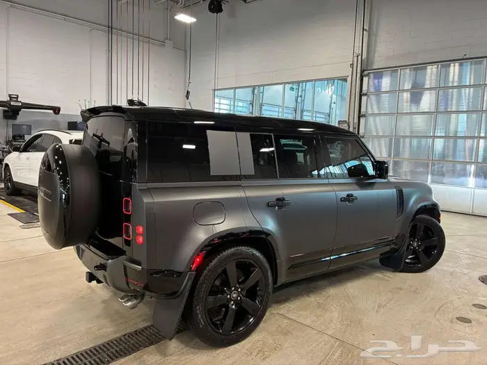 Defender V8 Carpathian Edition - 2025 - 5.700KM 3