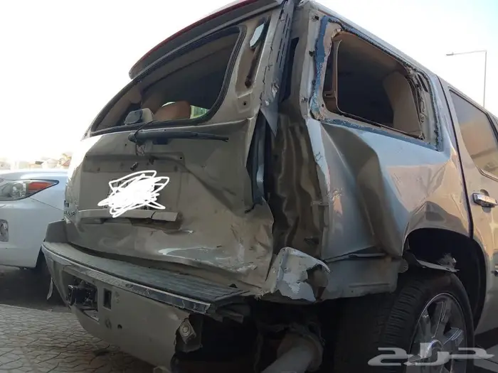 للبيع إسكاليد مصدوم محركات شاص  شرط .. الداخليه 87 1