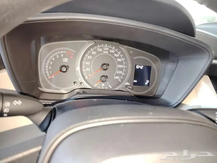 تويوتا كورولا 2.0 استاندر طيس 2025 5