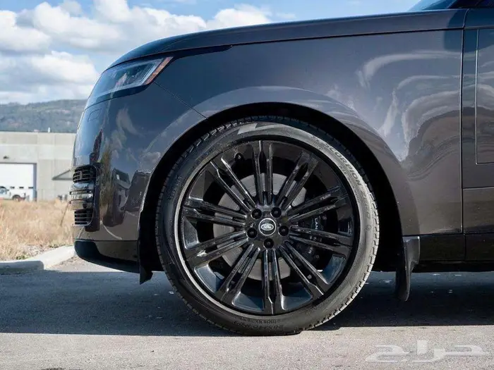 رنج روفر 2022 - First edition Autobiography ب 369 الف ريال 1