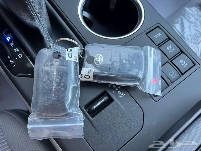 تويوتا هايلاندر GLE هايبرد 2025 10