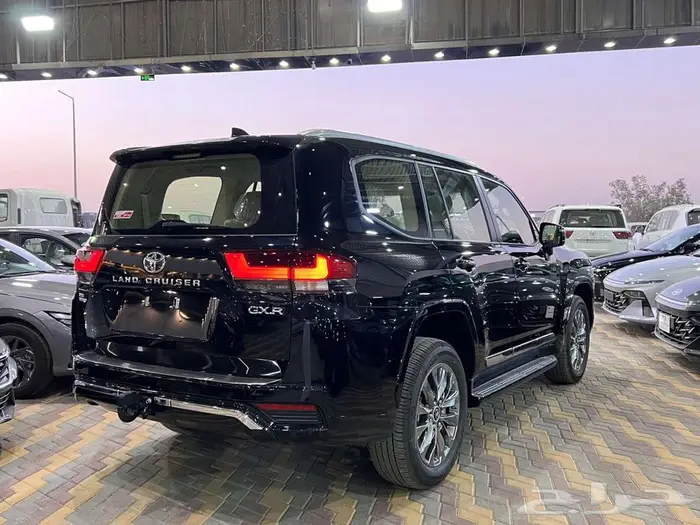 تويوتا لاندكروزر GX.R.2025.L4 سعودي كاش واقساط 3