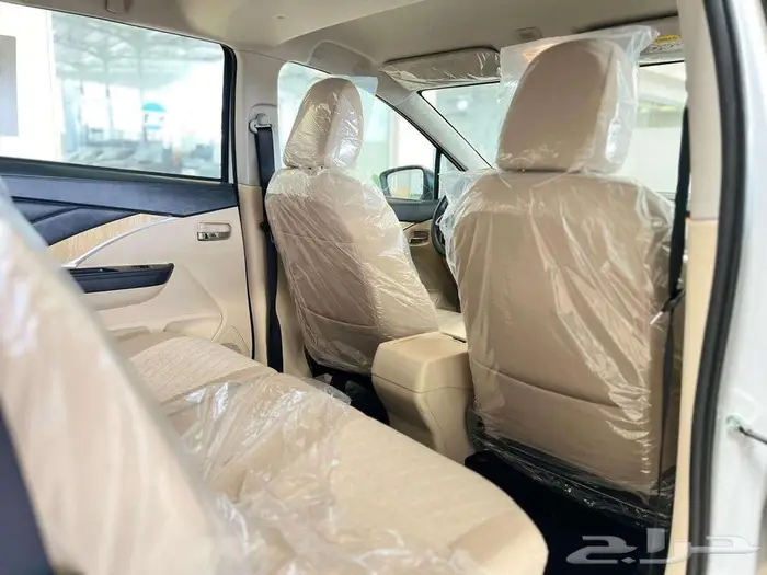 ميتسوبيشي اكسباندر 2025 ابيض 3