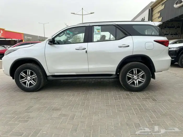 تويوتا فورتشينر GX2-بنزين دبل 2026 3