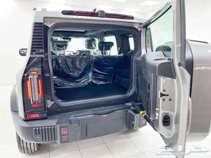 جيتور - تي 2 - لاكجري بلس - 2026 - اسود داخلي اخضر 4