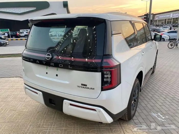 نيسان باترول تيتانيوم موديل 2025 12