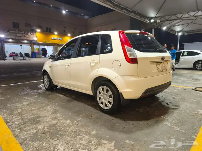 فورد فيجو 2015 نظيفه جدآ 17