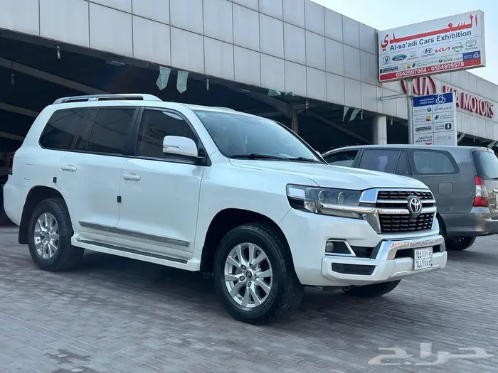 لاندكروزر GXR 2 PLUS موديل 2021 عداد 99 الف مواصفات خاصة 0