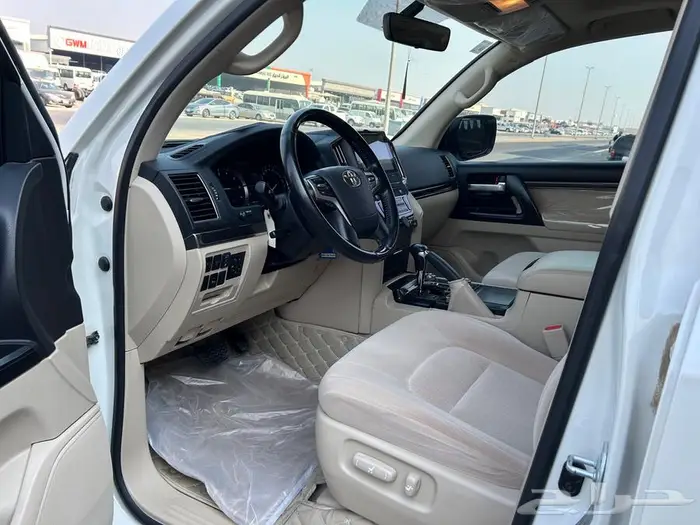 لاندكروزر GXR 2 PLUS موديل 2021 عداد 99 الف مواصفات خاصة 13